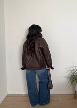 Load image into Gallery viewer, Clyde leather bomber (Brown)
