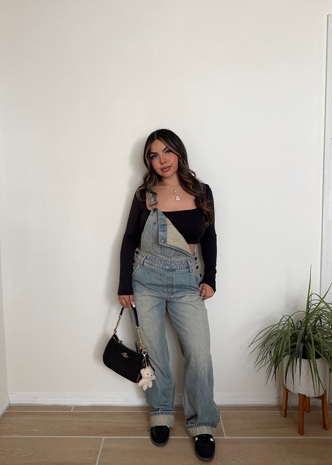 Jonah Overall's ( Medium Wash)